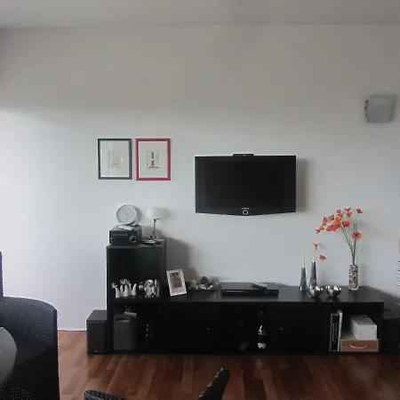 Luv-und-lee-apartment-23 Apartment