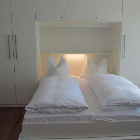 Luv-und-lee-apartment-23 Apartment *