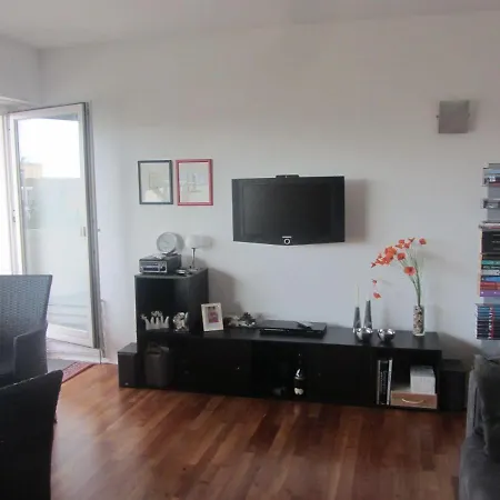 Luv-und-lee-apartment-23