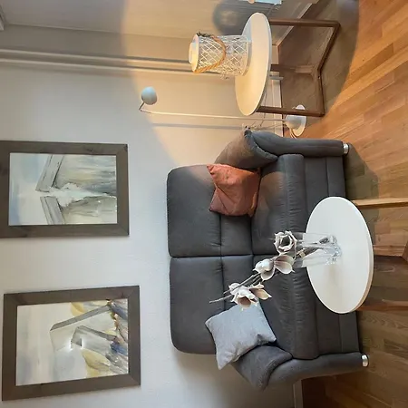 Lejlighed Luv-und-lee-apartment-23